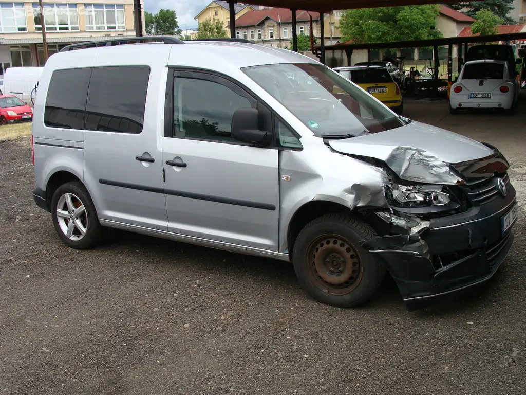 Volkswagen Caddy, 1.6 TDI 75kw 2013 HAVAROVANÉ - fotka 3