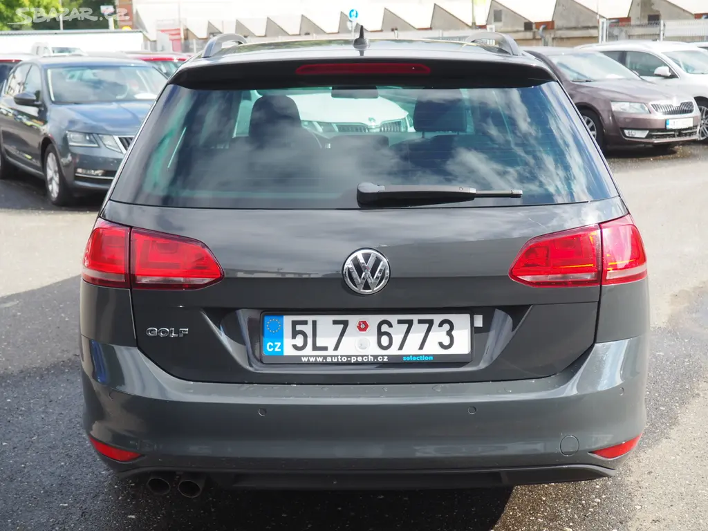 2014 Volkswagen Golf 2.0 TDI, 110 kW, Navi - fotka 3
