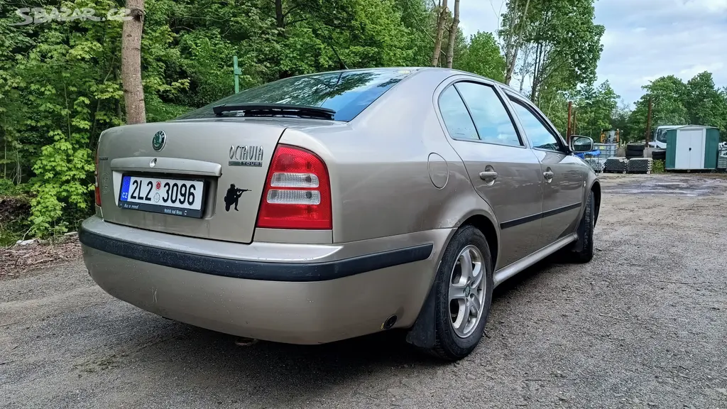 Škoda Octavia 1.6 75 kW Nová STK - fotka 4