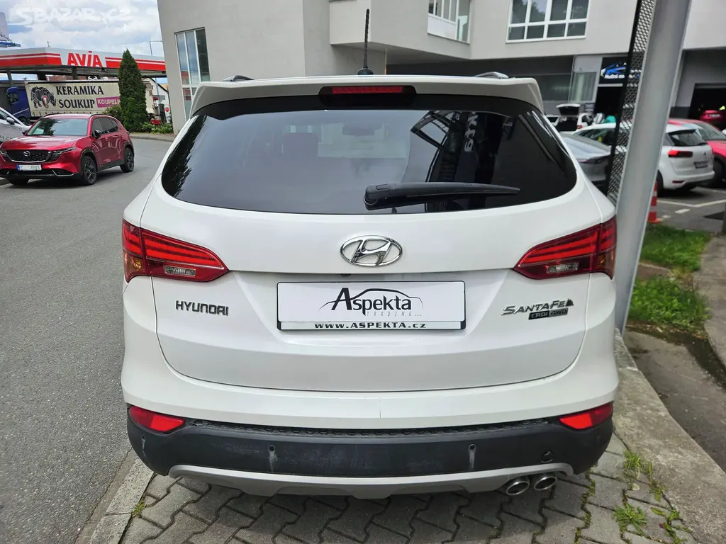 Hyundai Santa Fe, 2.2CRDi Premium,serv.kn.,1.maj - fotka 4