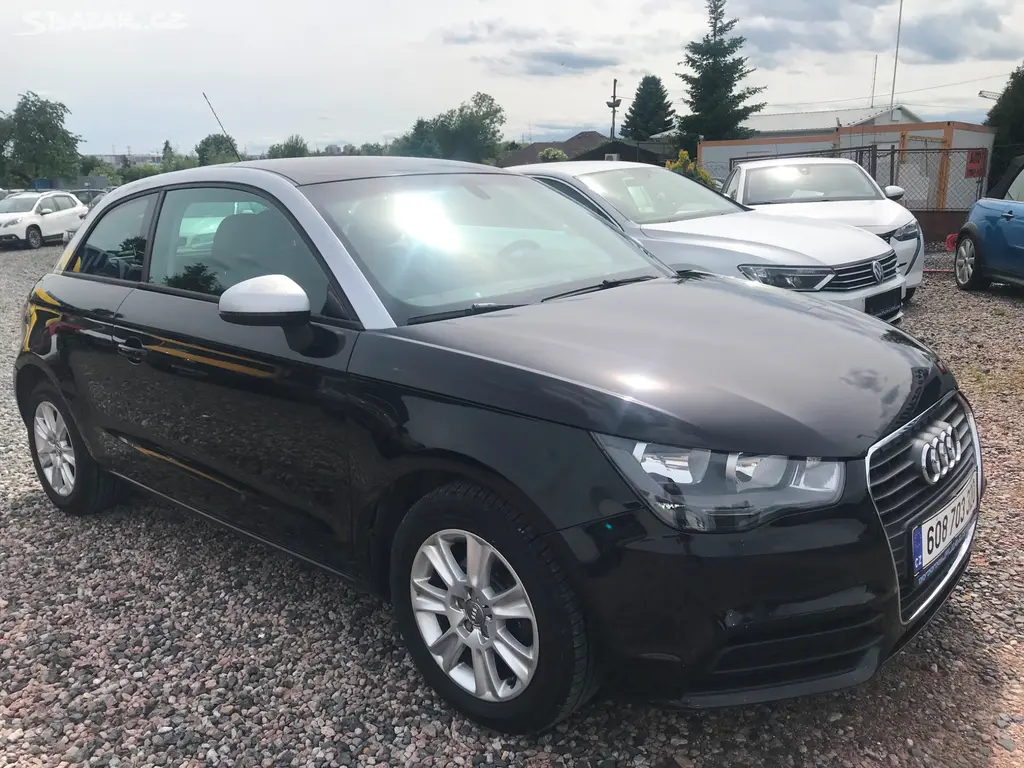 Audi A1, 1.6 TDI 66,KLIMA,ČR,KM... - fotka 3