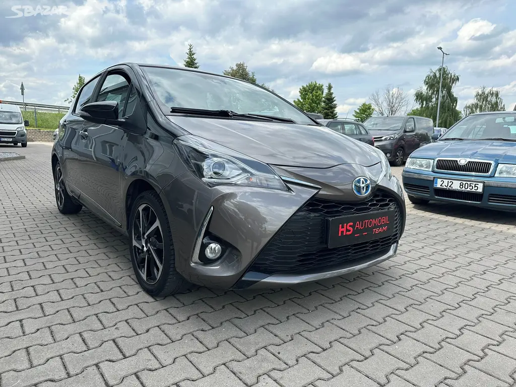 Toyota Yaris, 1,5i e-CVT Hybrid 74kW - fotka 4