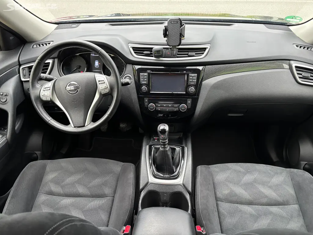 Nissan X-Trail 1.6 benzín - fotka 5