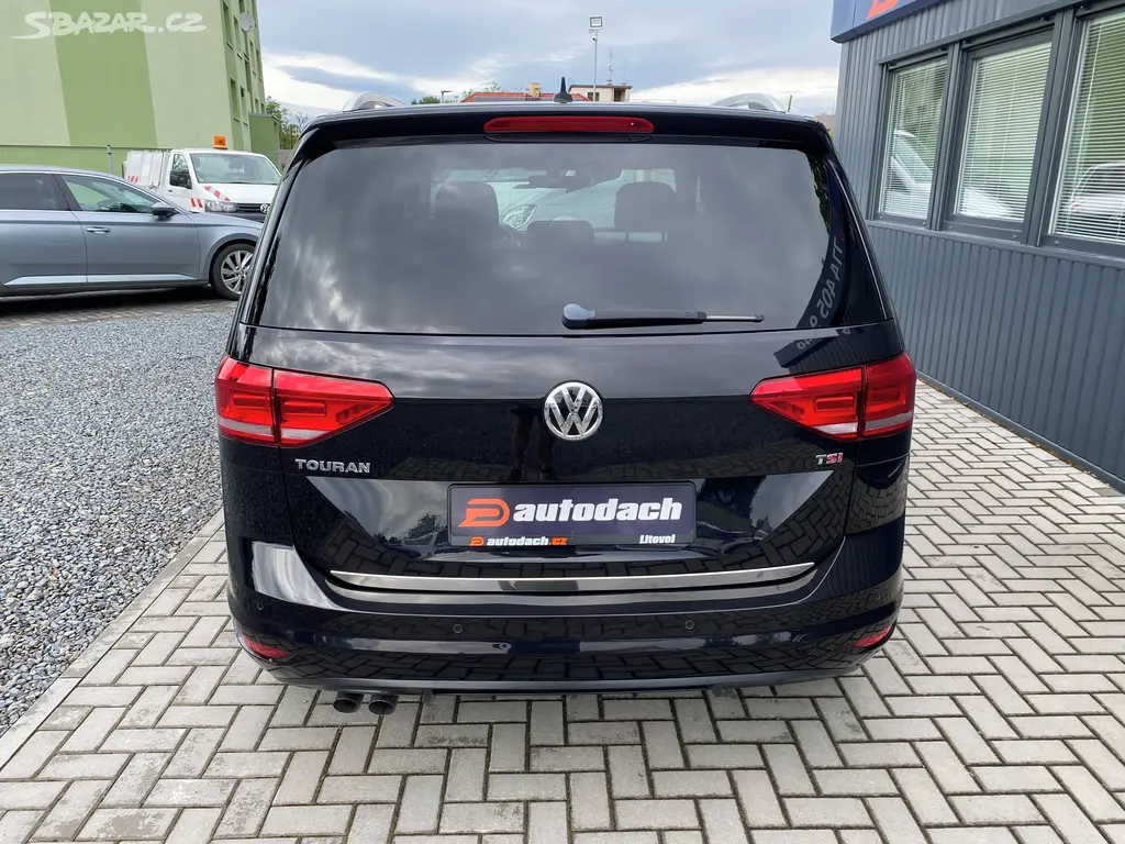 Volkswagen Touran, 1.4 TSI 110kW - 1xMAJ.- 7 MÍST - fotka 4