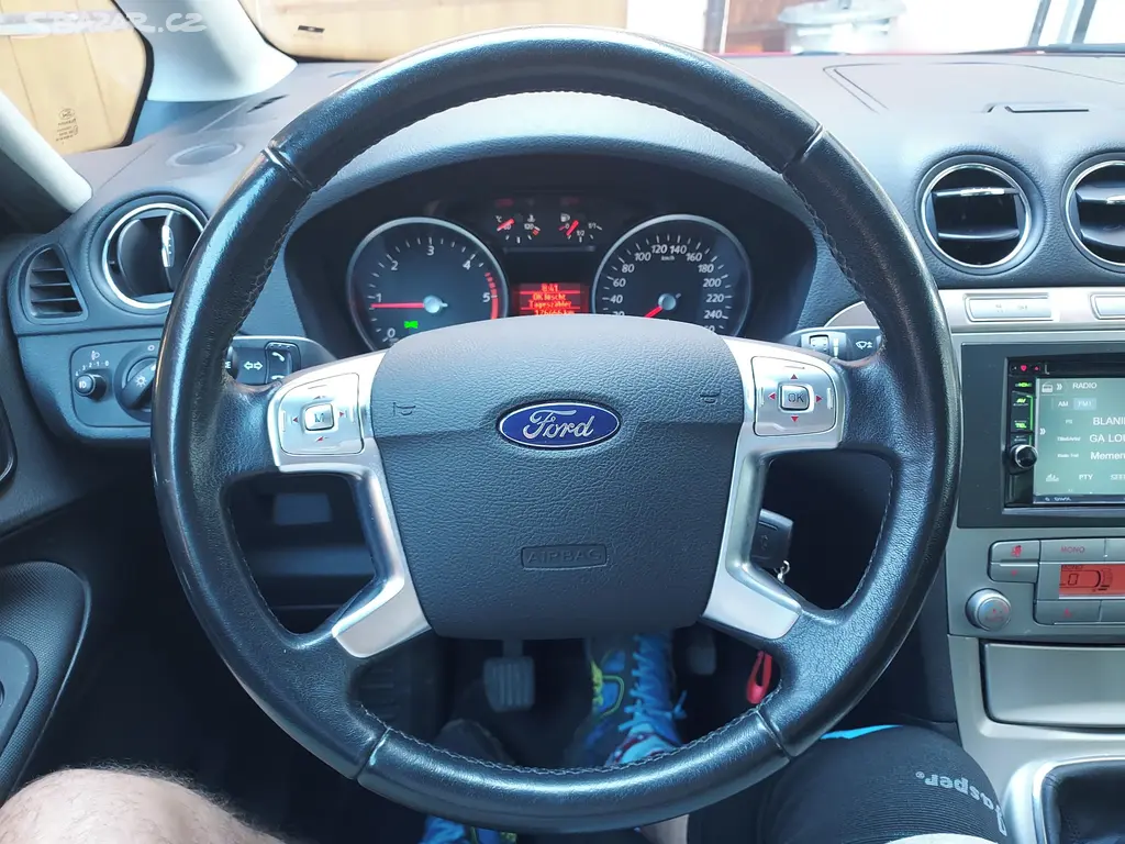 Ford Galaxy 2.0 TDCI 7 míst - fotka 6