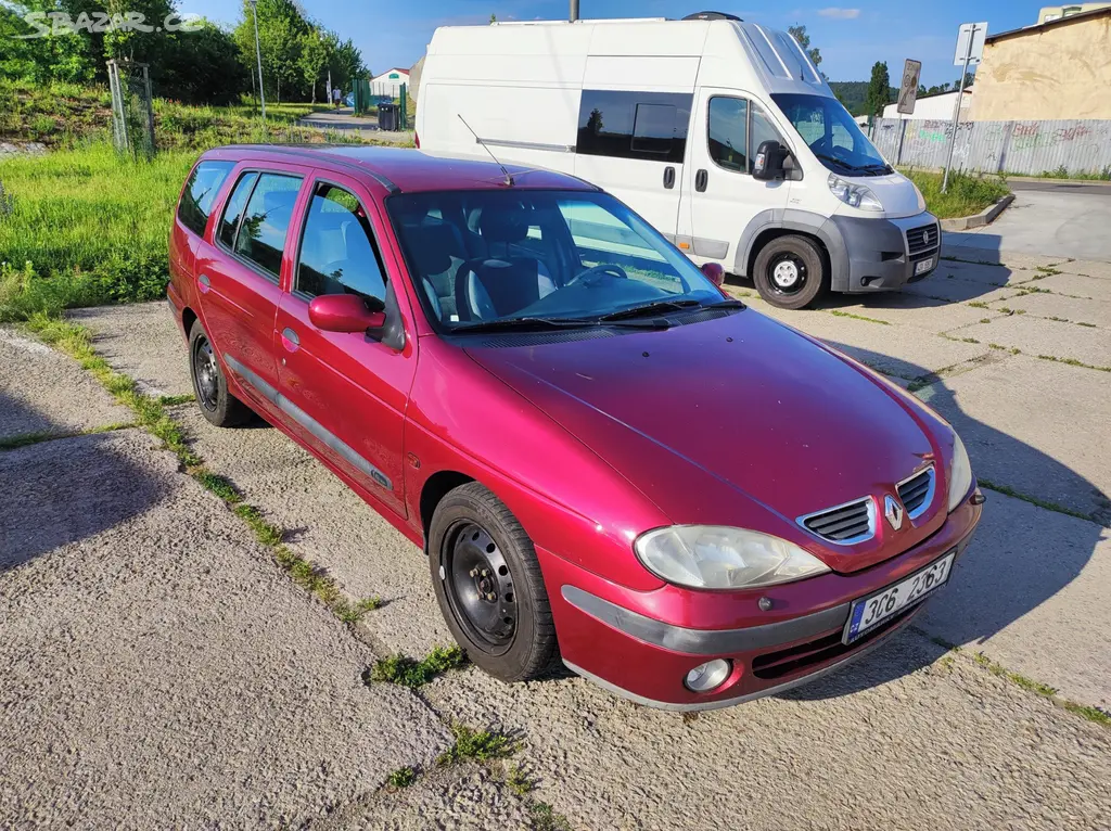 Renault Megane kombi 1,6 16V, r.v.1999, 312 000 km - fotka 3
