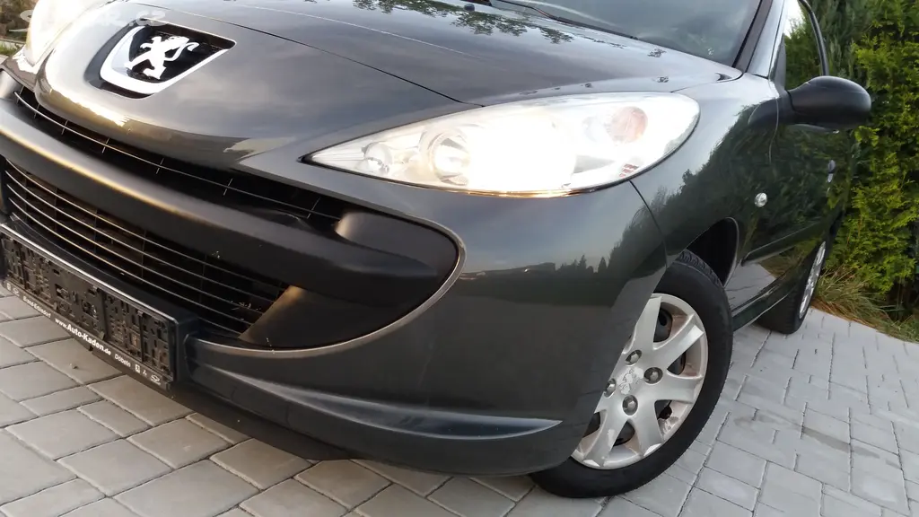 Peugeot 206+ 1.1 i KLIMA PĚKNÝ STAV!!!! - fotka 5