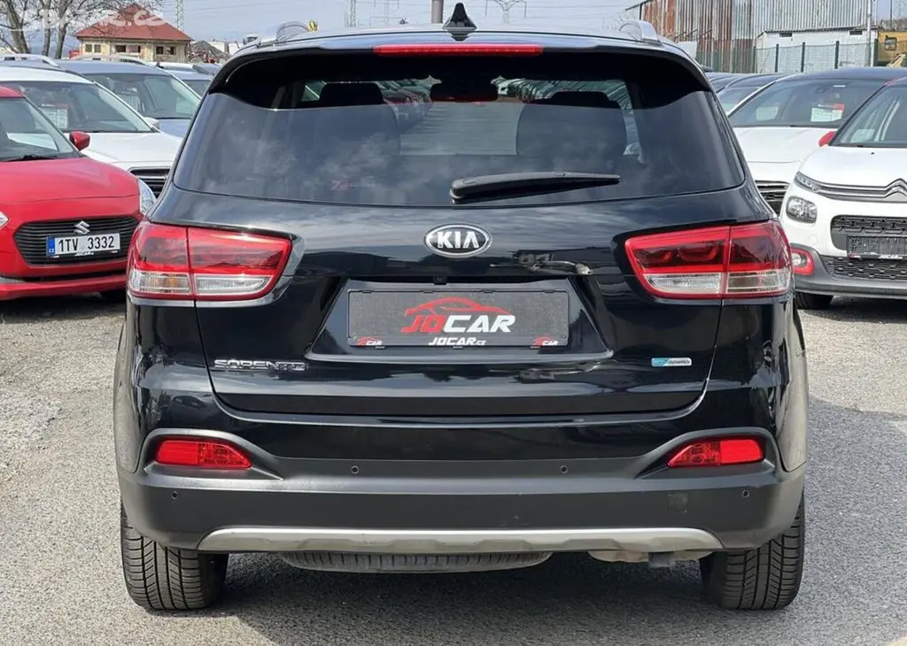 Kia Sorento 2.2CRDi REBEL 4x4 KŮŽE 7MÍST - fotka 6