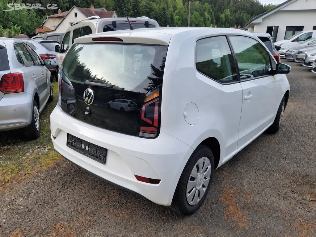 Volkswagen Up!, 1.0 MPi (48 kW), 85 tis. km - fotka 4