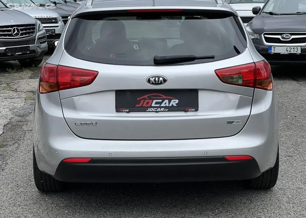 Kia Cee´d 1.4 CVVT LPG KLIMA TEMPOMAT manuální - fotka 6