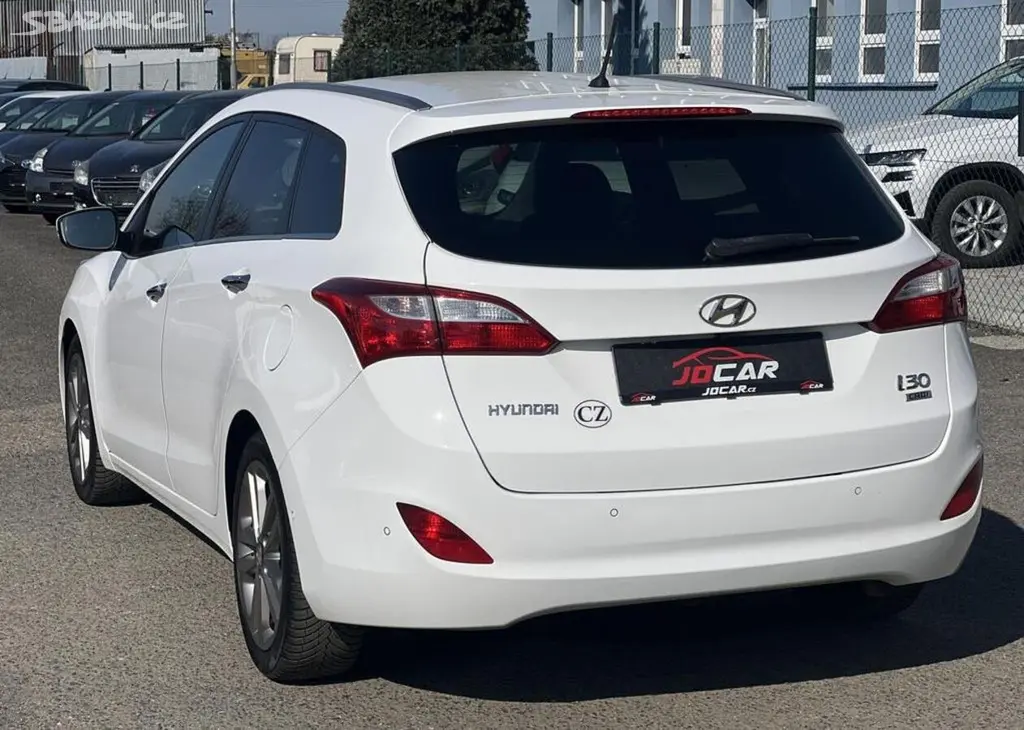 Hyundai i30 1.6CRDi TEMPOMAT ALU PŮVOD ČR manuální - fotka 5