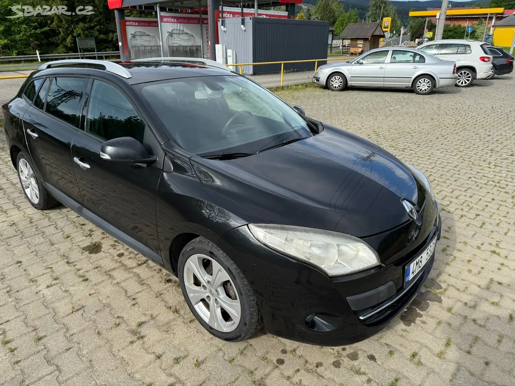Renaul Megane III Kombi 1,6 81 kW, r.v. 2009 - fotka 4