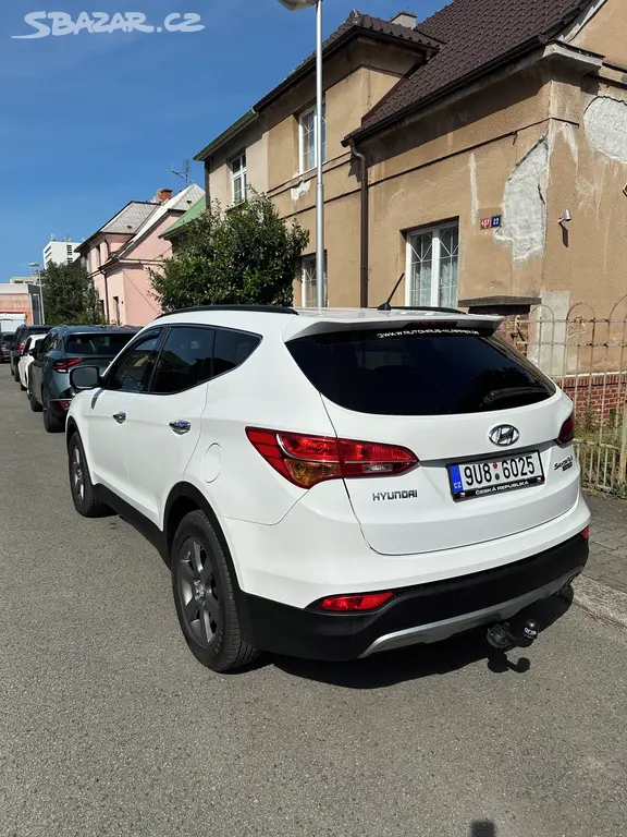 Hyundai Santa Fe 2.2 CRDI 4X4, rok 2013. Najeto 12 - fotka 2