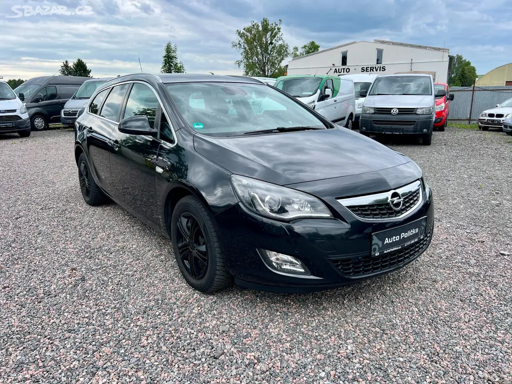 Opel Astra 2.0d 121 kW Xenon,Webasto,Servis,Stav - fotka 4