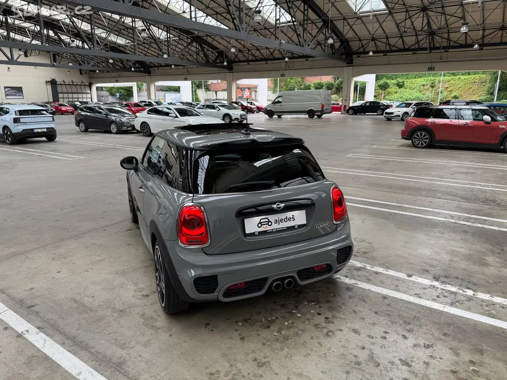 Mini Cooper S, JCW Paket/F56/DPH/ČR/1.majitel - fotka 6