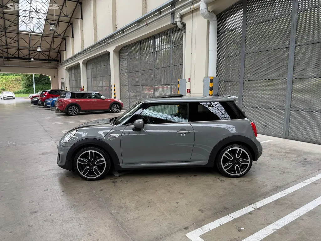 Mini Cooper S, JCW Paket/F56/DPH/ČR/1.majitel - fotka 5