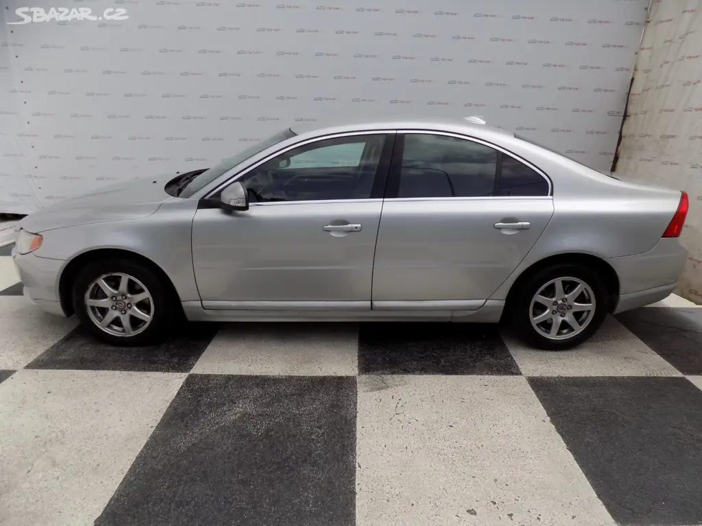Volvo S80, 2.4d/Bi-xenon/NAVI/Kůže/ - fotka 2