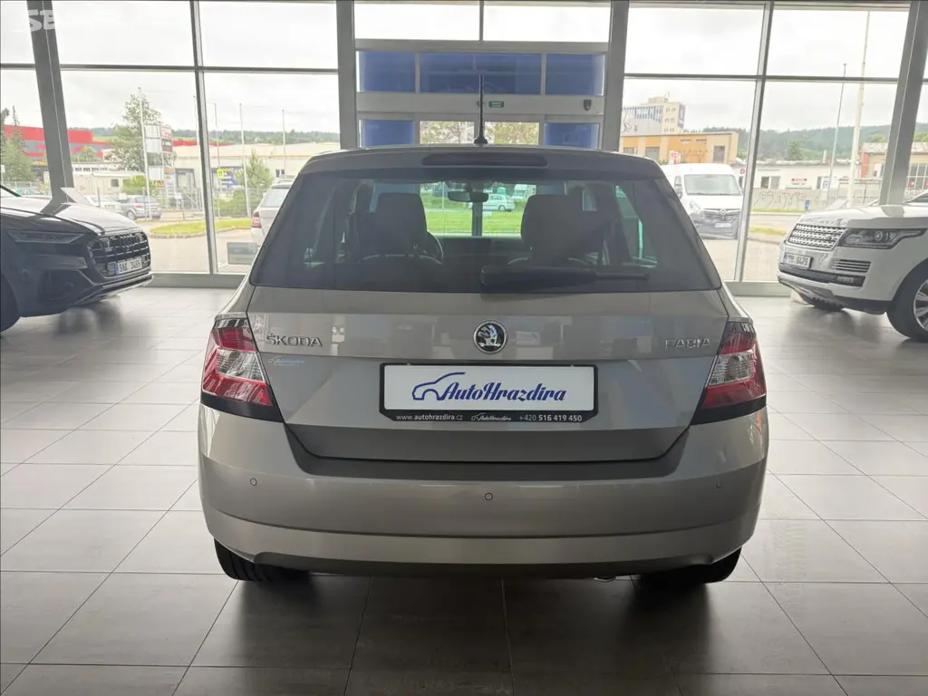 Škoda Fabia, 1,2 TSI 66kW,JOY,1.MAJ,SERVI - fotka 5