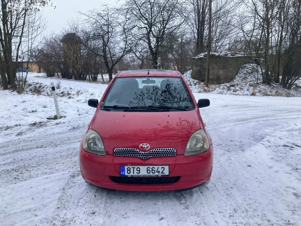 Toyota Yaris 1.4 D-4D, r. v. 2002 - fotka 2