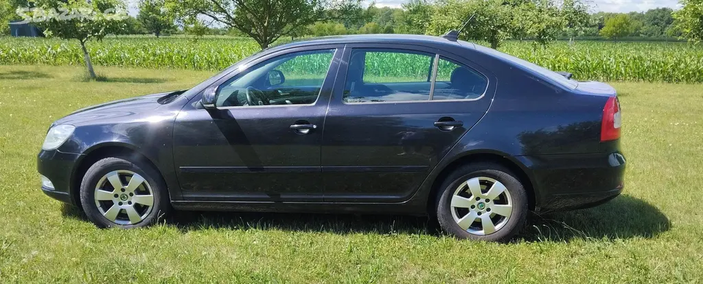 Škoda Octavia 2012 - 2.0 TDI 103 kW, ČR, STK 2028 - fotka 2