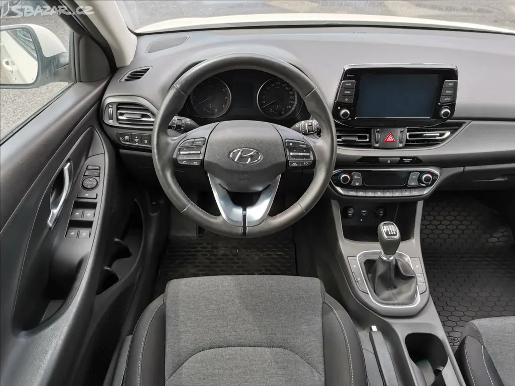 Hyundai i30, 1,5 DPi Family Smart kombi - fotka 6