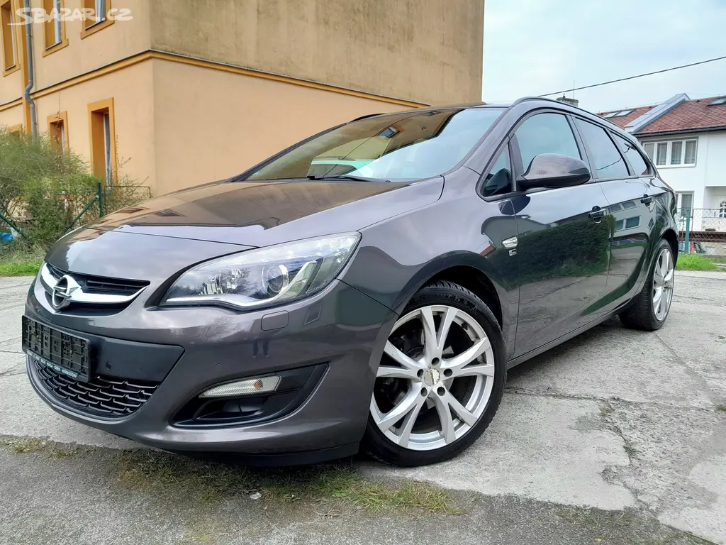 Opel Astra J 2.0CDTI 121kw naj.223tis. NOVÁ STK - fotka 5