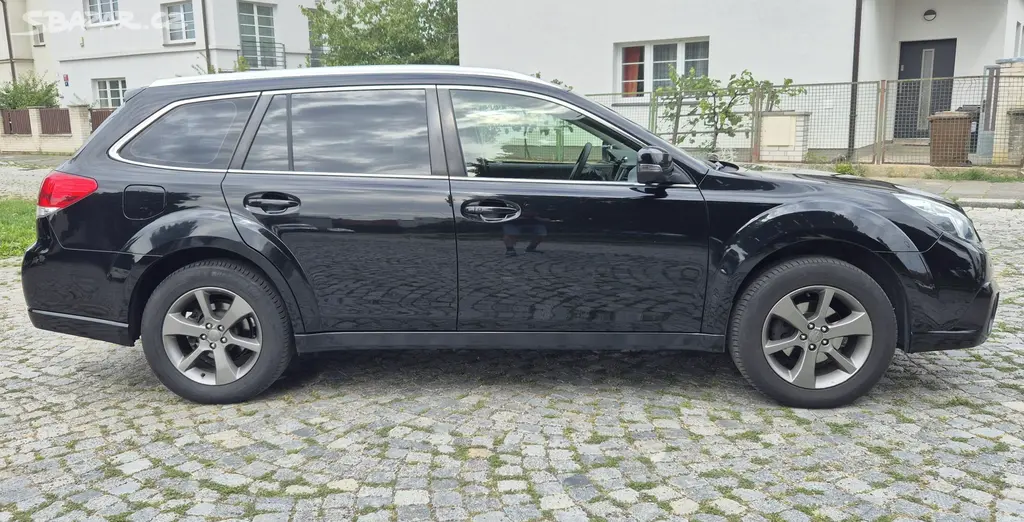 Subaru Outback BR, 2,5i 127kW Executive ČR 2.maj - fotka 6