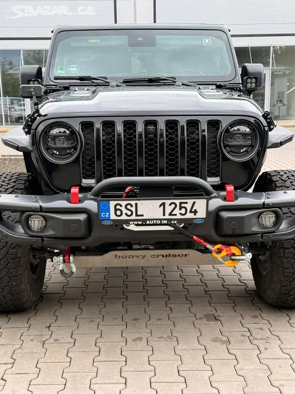 Jeep Wrangler Rubicon 8 4x4, off-road úprava - fotka 3