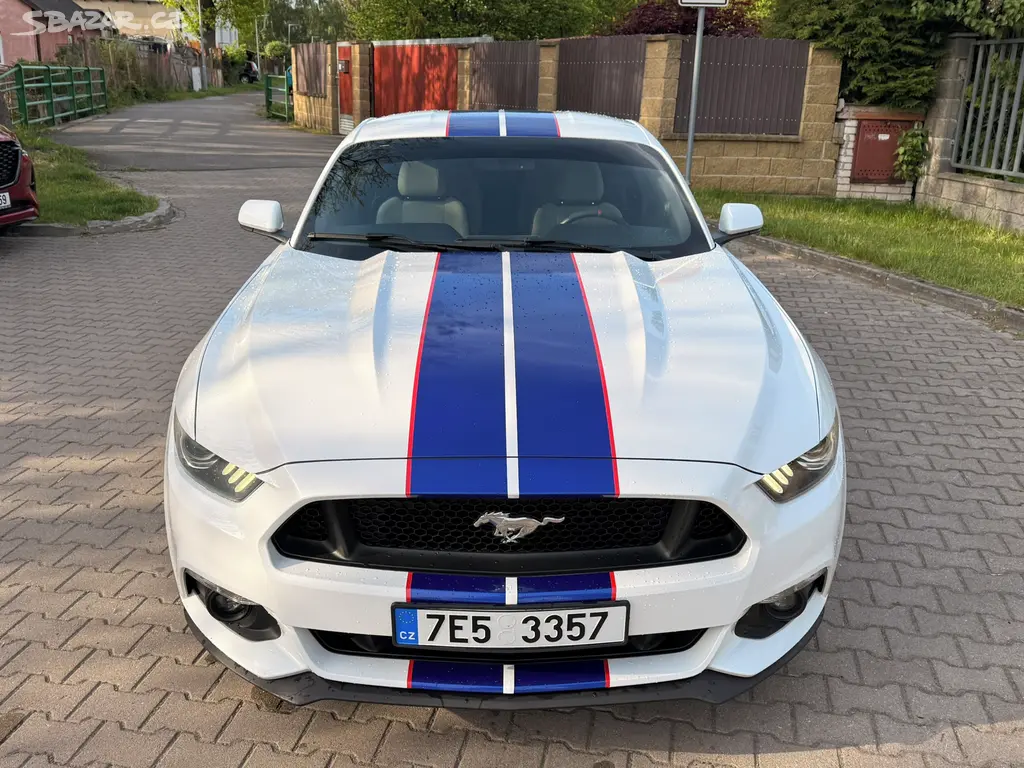 Ford Mustang GT 5.0 V8 324kw, manuální převodovka - fotka 3