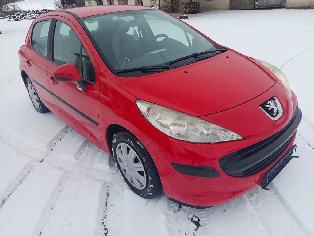 Peugeot 207 1.4 70Kw RV.2008 - fotka 6