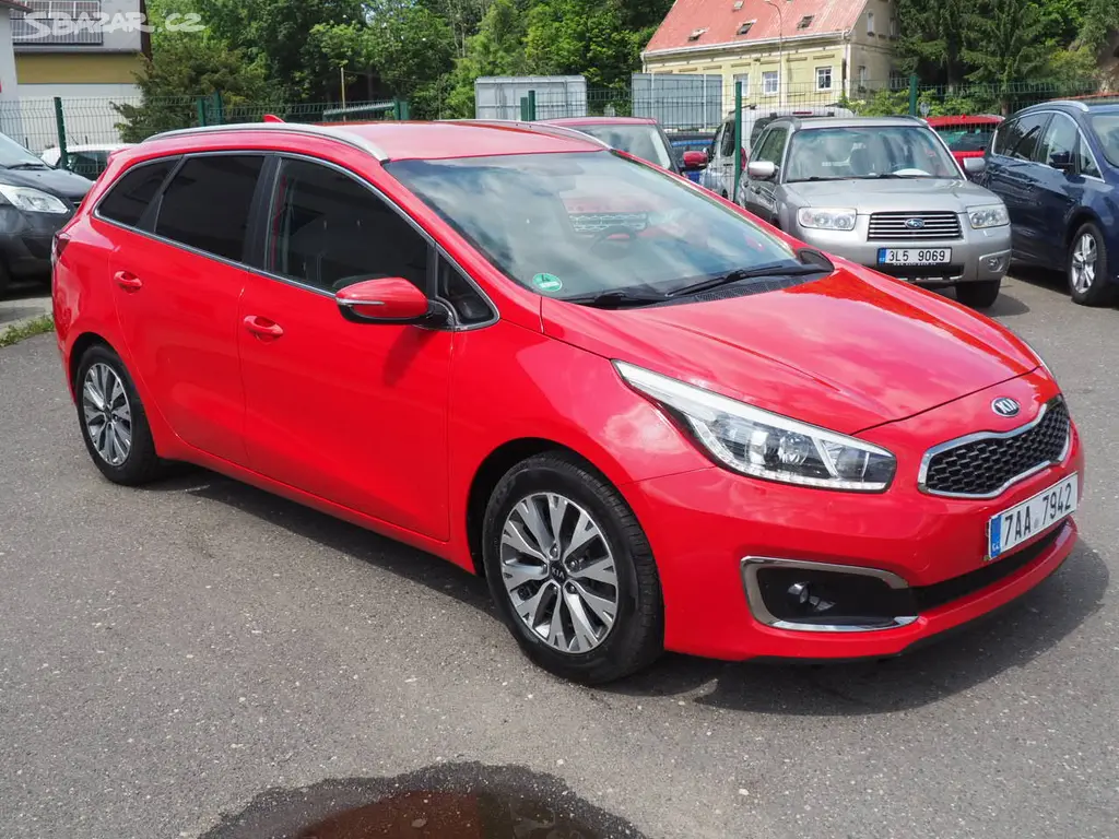 2018 Kia Ceed 1.6 CRDi, 100 kW, 1. Maj ČR - fotka 5