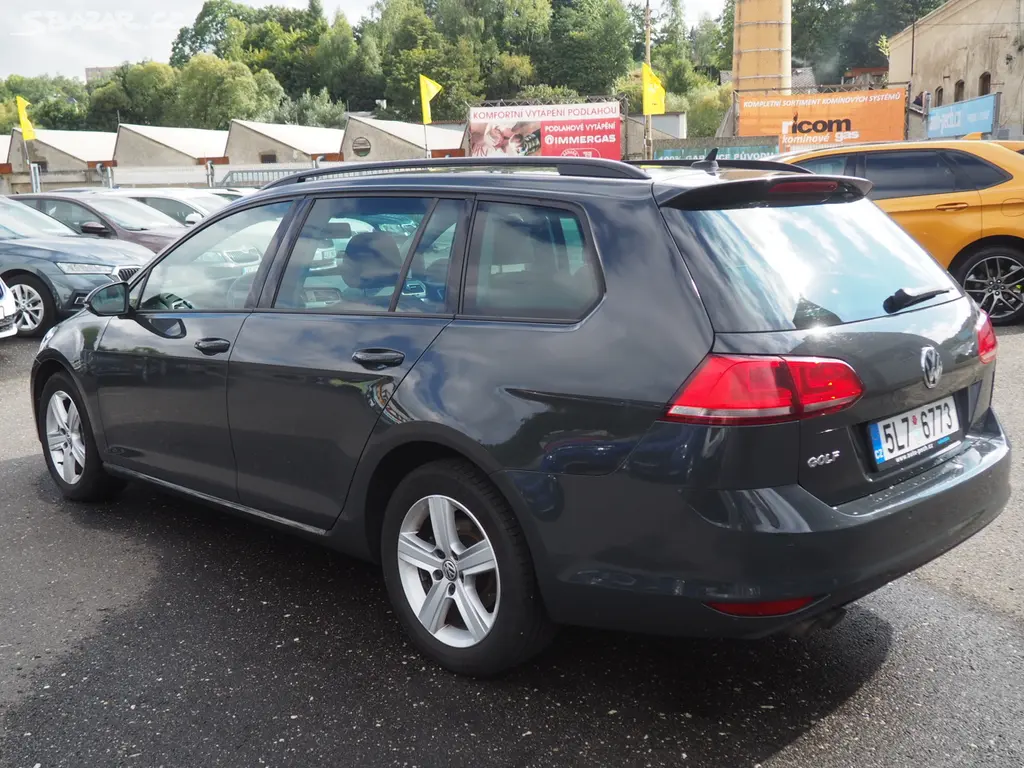 2014 Volkswagen Golf 2.0 TDI, 110 kW, Navi - fotka 2