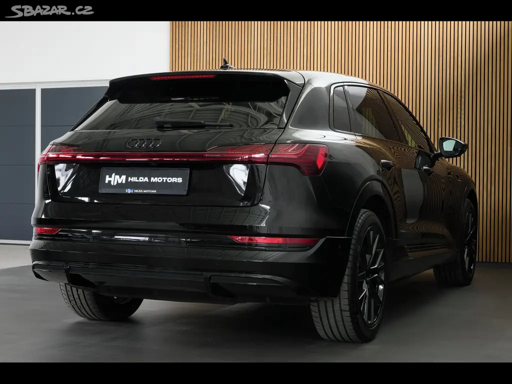 Audi e-tron, 55 300kW S-line BlackEdi NV TZ - fotka 5