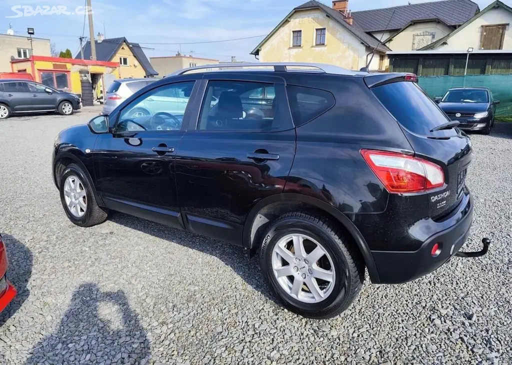 Nissan Qashqai 2.0 dCi 4x4 Automat, Navi nafta - fotka 3