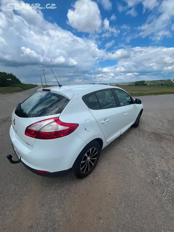 Renault Megane TCe - fotka 4