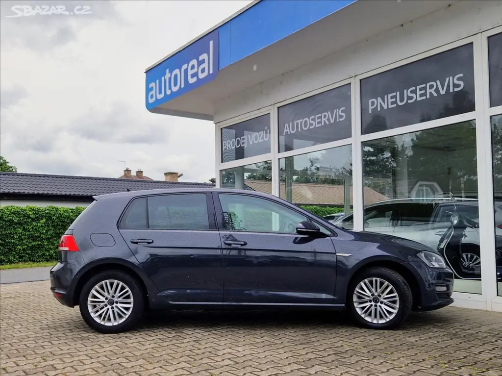 Volkswagen Golf, 1,2 TSI VÝHŘEV KLIMA DIGI - fotka 6