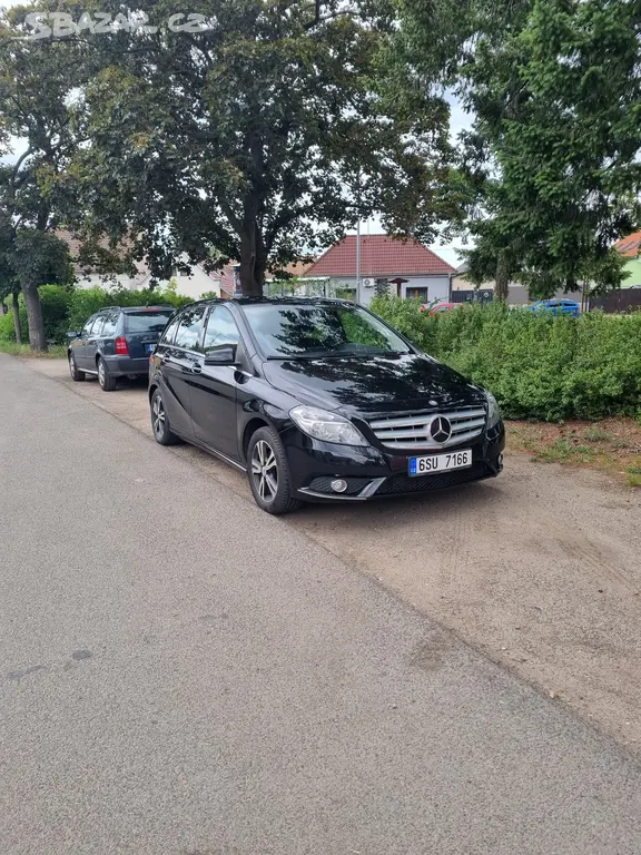 Mercedes-Benz B 180 CDI 1.5 (2014), 80 kW - fotka 4
