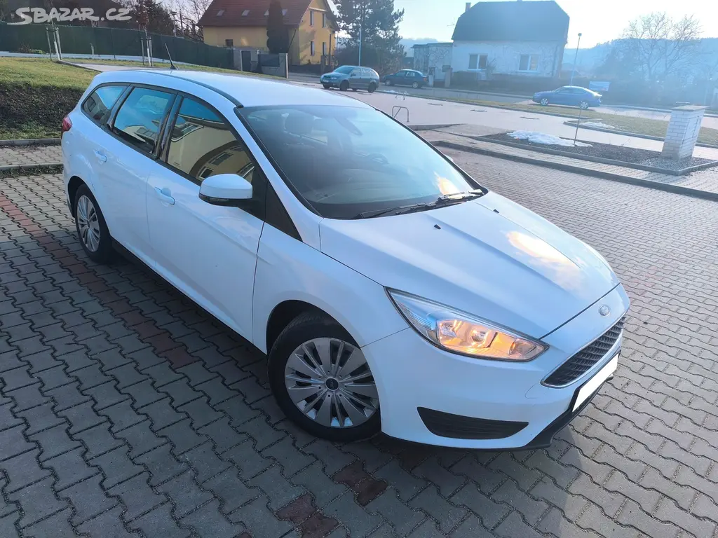 Ford Focus Turnier 1.5 TDCi Trend Plus - fotka 4