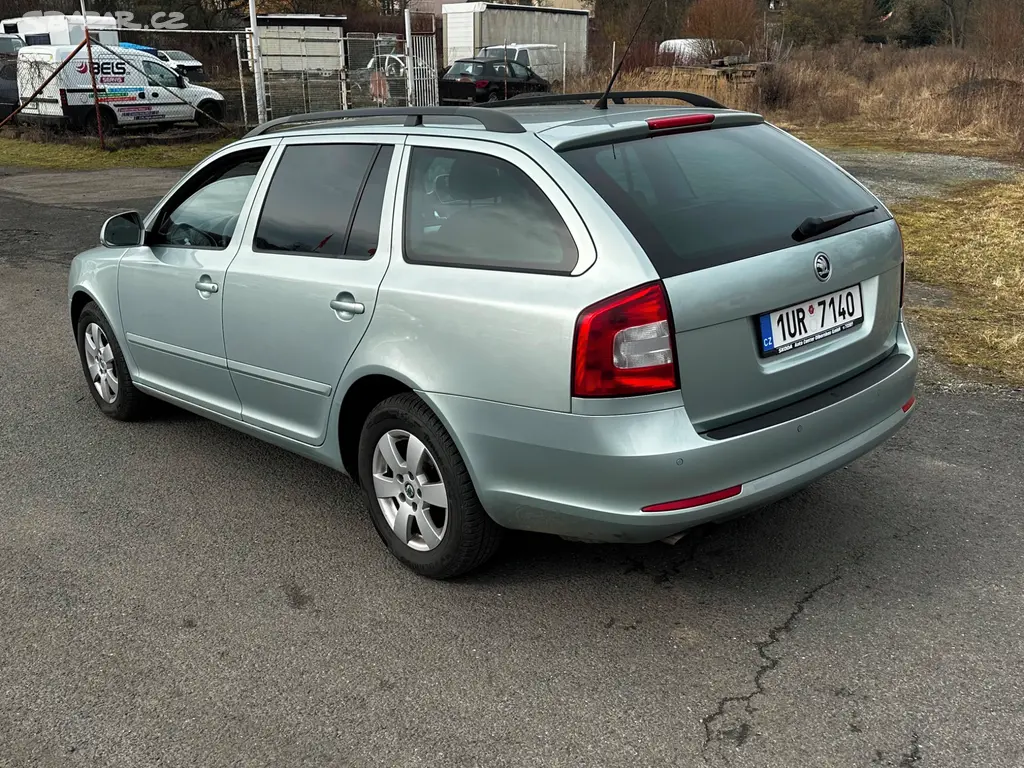 Škoda Octavia II facelift 1.4TSi, r.2009, serviska - fotka 6