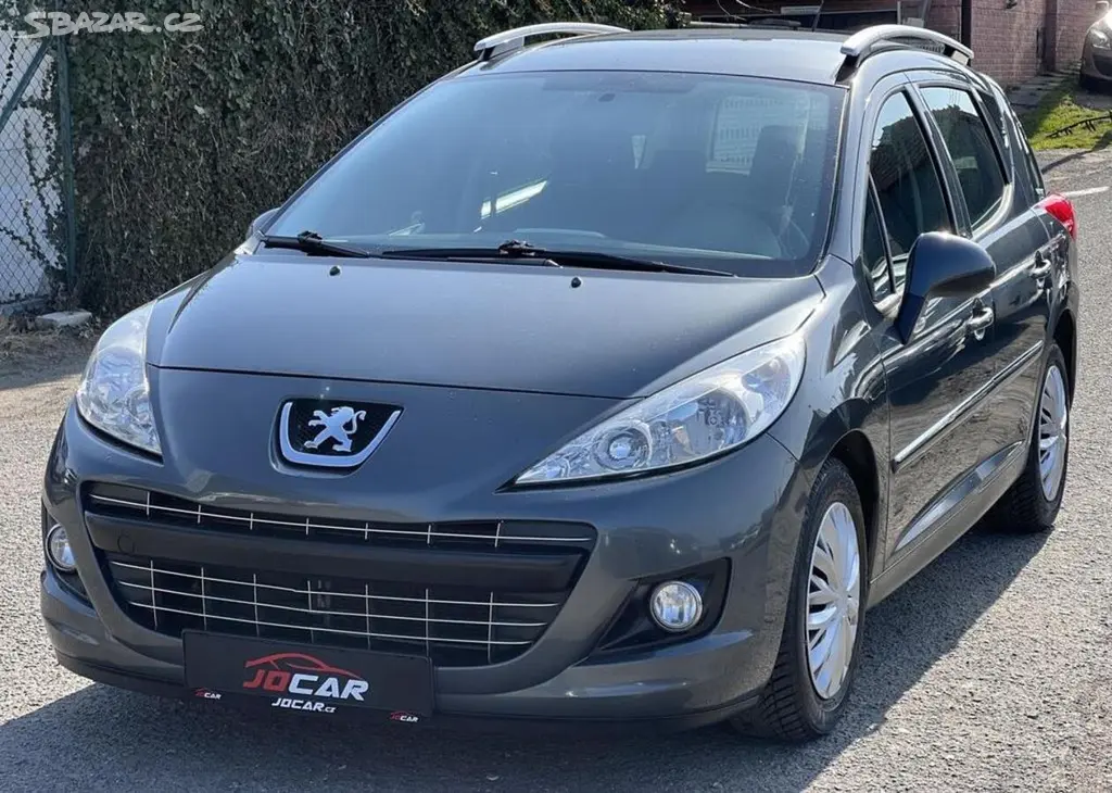Peugeot 207 1.4i TAŽNÉ KOUPENO V ČR 1.MAJ.