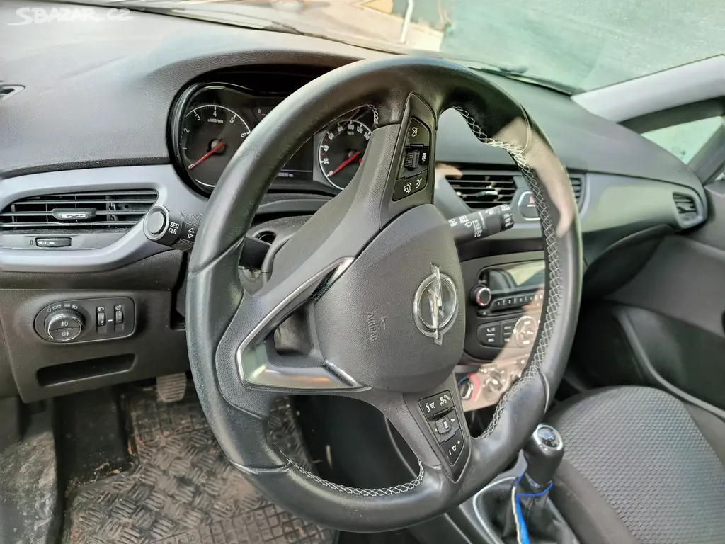 Opel Corsa active 1,2 benzín - fotka 2