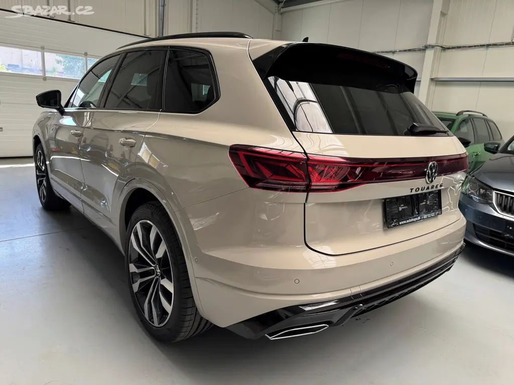 Volkswagen Touareg, 3.0 TDI 4Motion R-Line - fotka 4