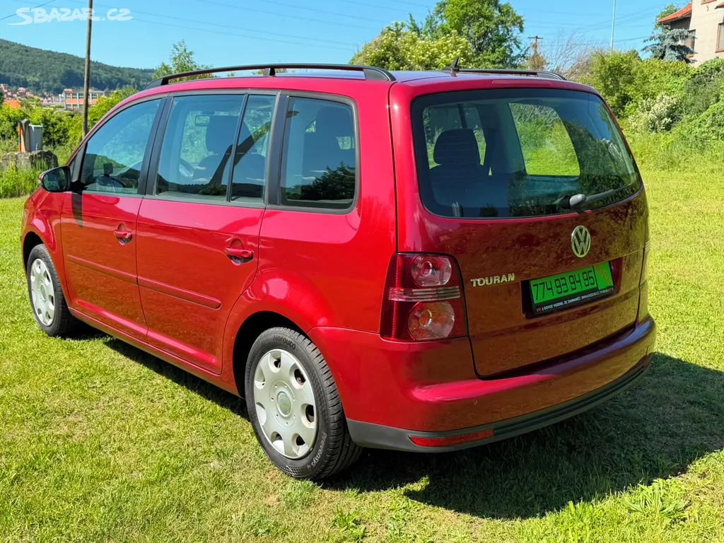 VOLKSWAGEN TOURAN 1,6 MPI - 75 kW, PARK. SENZORY - fotka 5