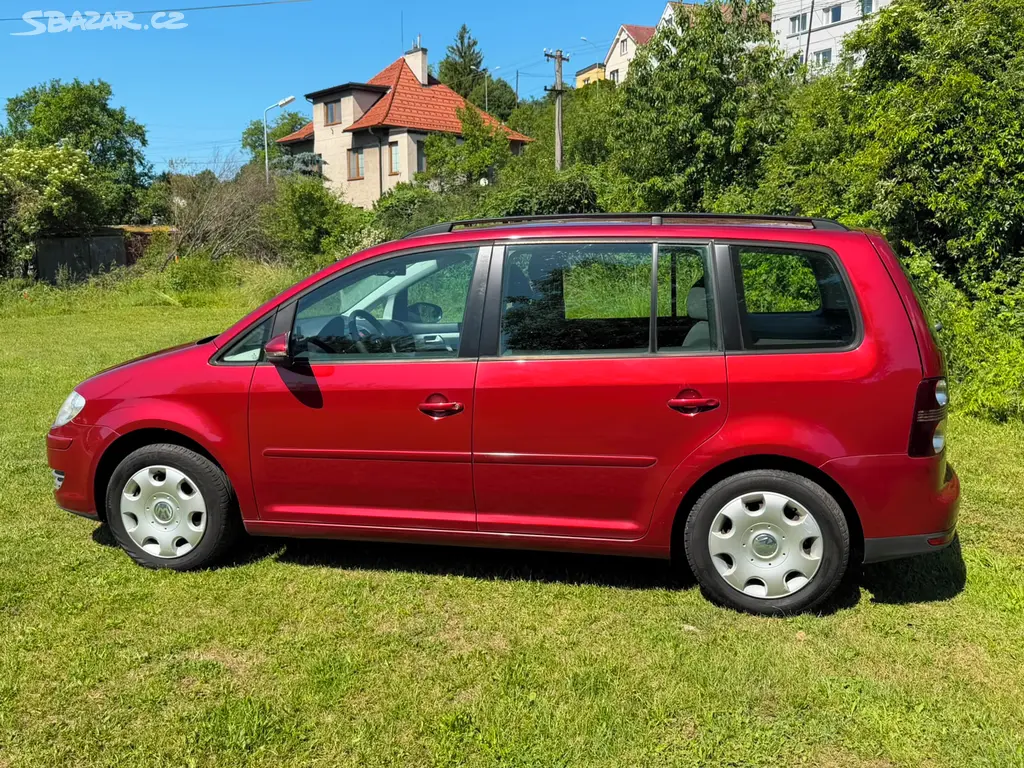 VOLKSWAGEN TOURAN 1,6 MPI - 75 kW, PARK. SENZORY - fotka 4