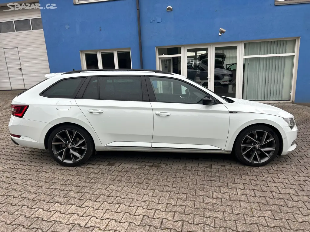 Škoda Superb - fotka 4