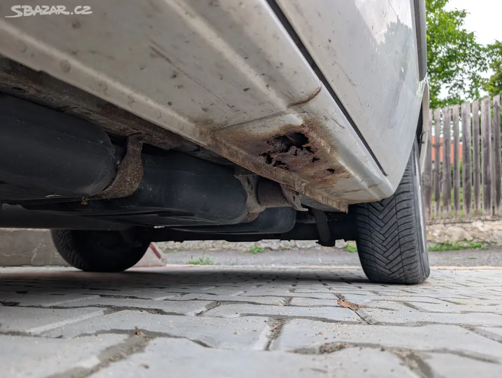 Chrysler Voyager, 2007, 2.4i, bez STK, má SPZ - fotka 5