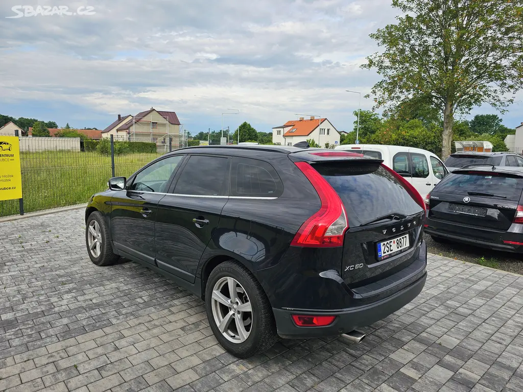 Volvo XC60, D5 AWD, 136 KW, AUTOMAT - fotka 6