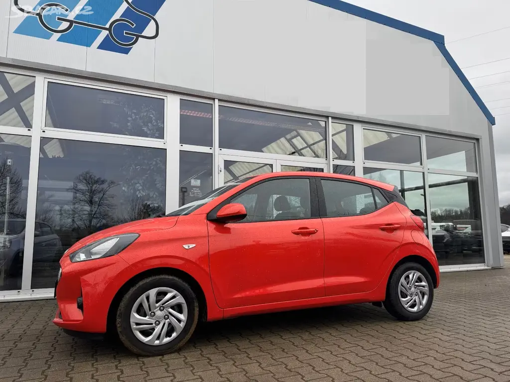 Hyundai i10 1.0 Pure - 67 PS - fotka 4