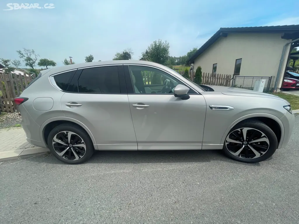 MAZDA CX60 2.5 PHEV AWD TAKUMI+ NEHAVAROVANE -DPH - fotka 4