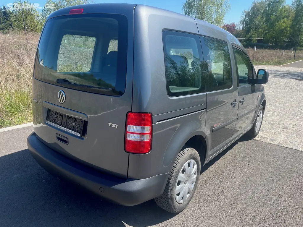Volkswagen Caddy 1.2 TSI LiFE 2x šoupačky klima - fotka 4